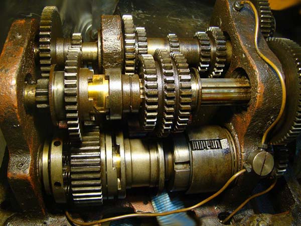 Коробка подач фрезерных верстатів